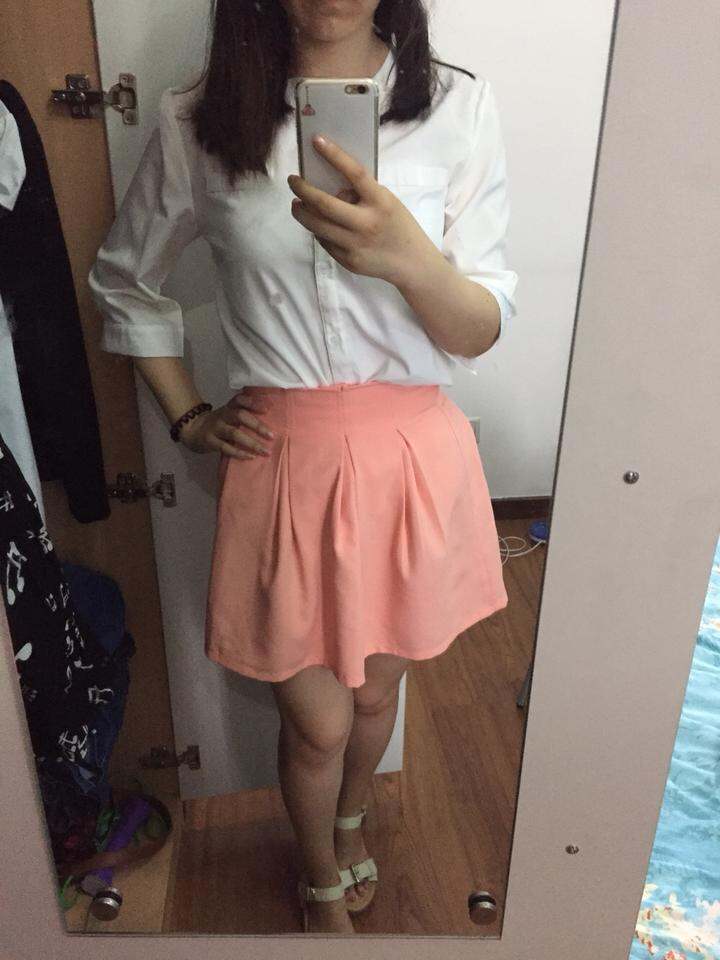 衣柜上的镜子怎么是弯的[泪]显得好胖啊