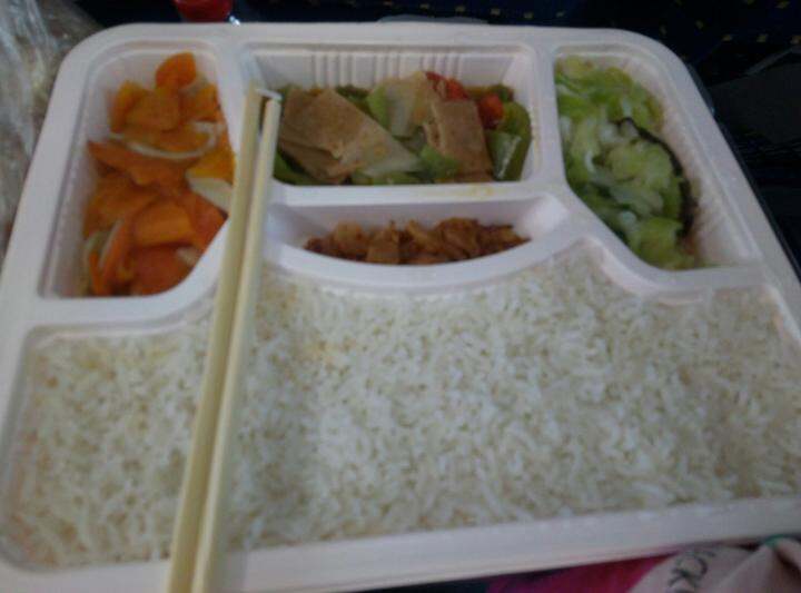 高铁盒饭