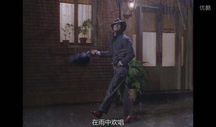 熬夜看完了雨中曲,真是部可爱的电影