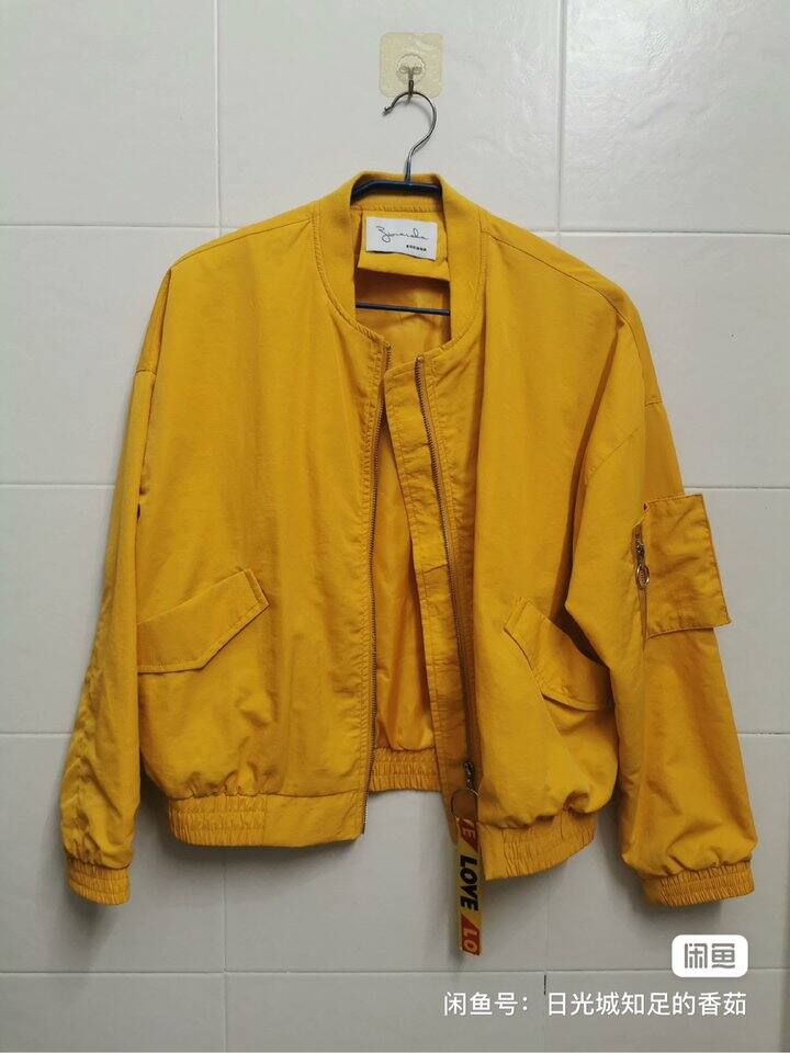 【出】姜黄色棒球外套