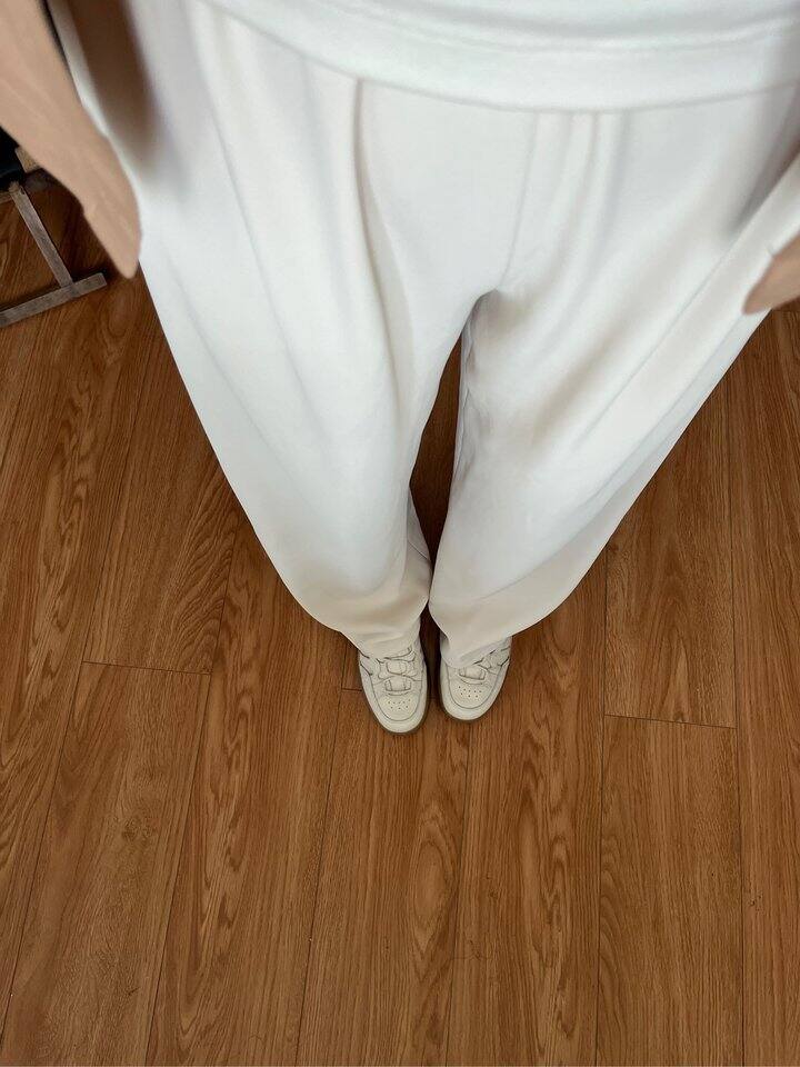 不透不皱的白裤子yyds