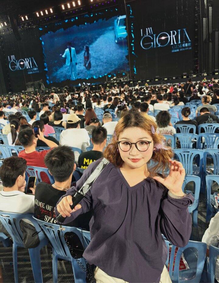 邓紫棋演唱会穿搭