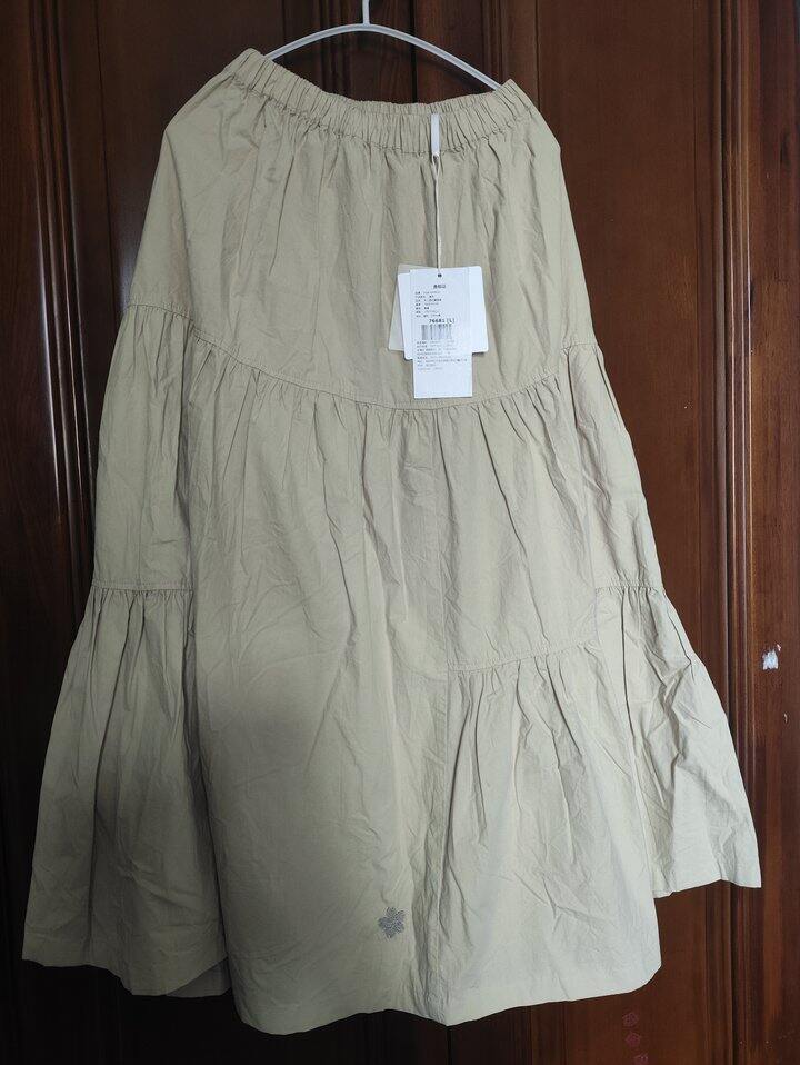 手功绣花蛋糕裙