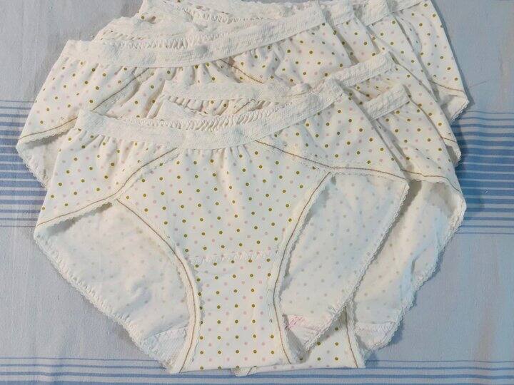 沉迷于踩缝纫机