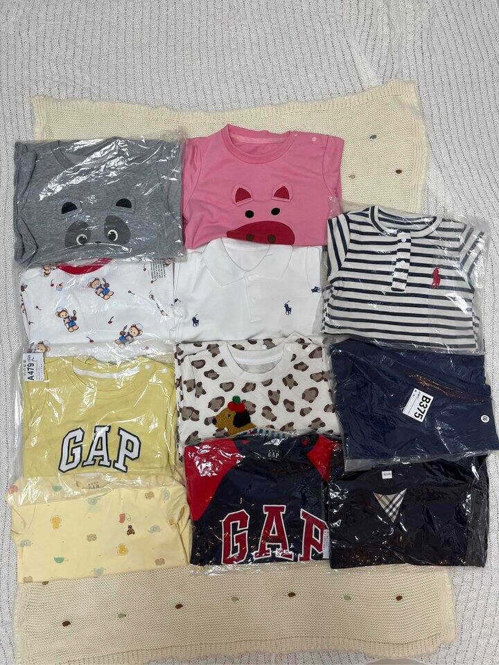 疯狂购物的妈妈，偏爱某件衣服的奶奶。