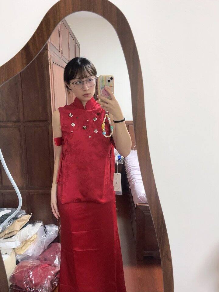 结婚出门穿哪件好呢？