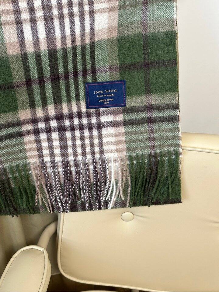 绿色格纹围巾🧣