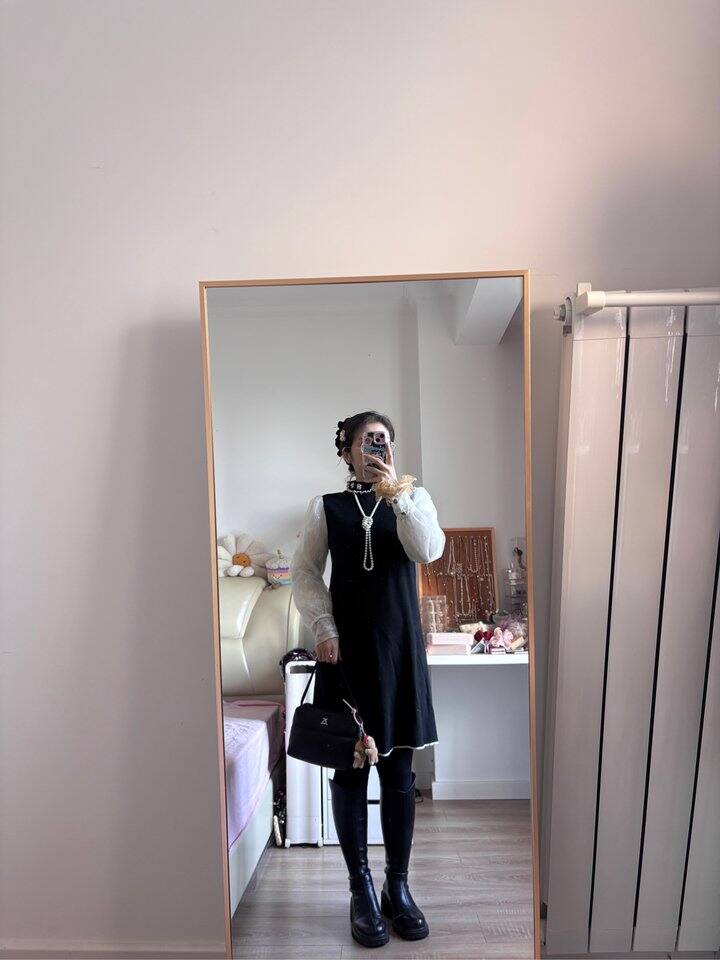 有点子心眼子全用来臭美了