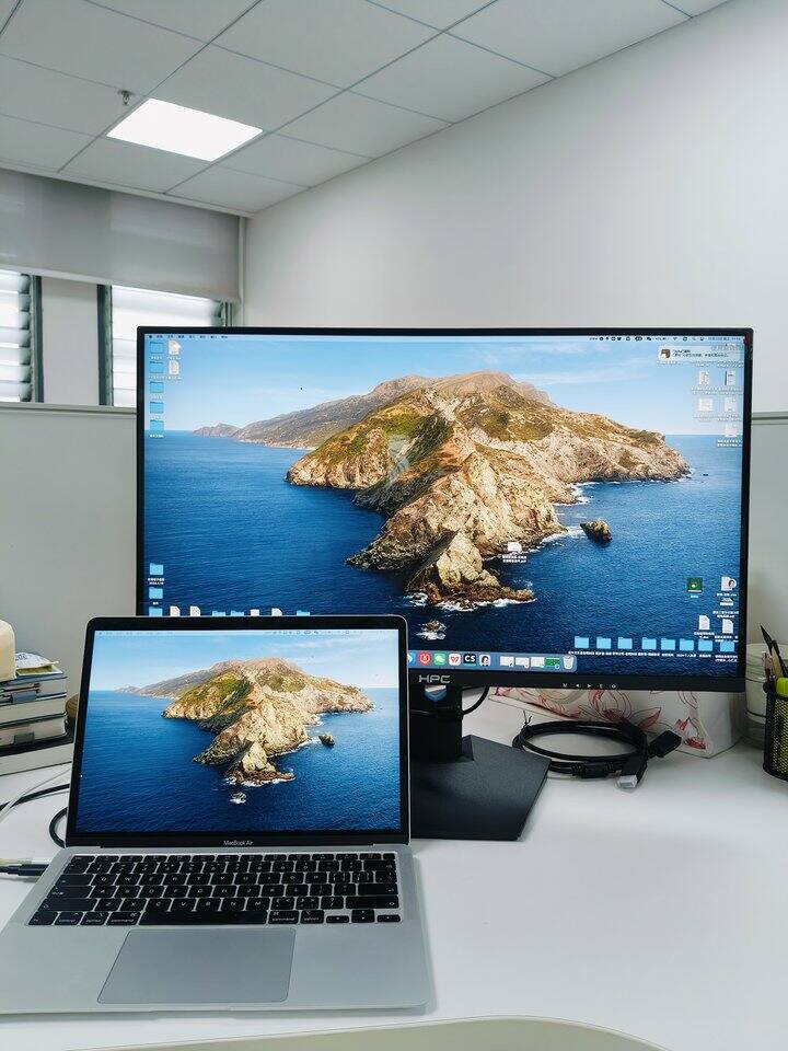 买了显示器好爽啊