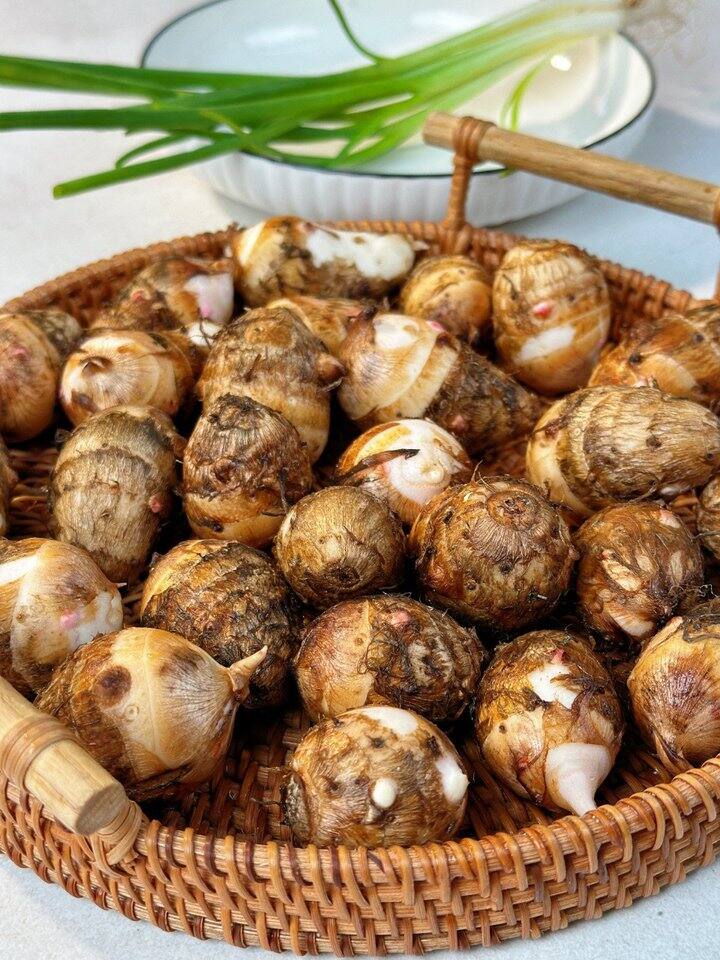 【现挖现发货 芋中“小娘子”🍠红芽芋】限时抢购9.9元到手1.6斤/箱（11个左右）