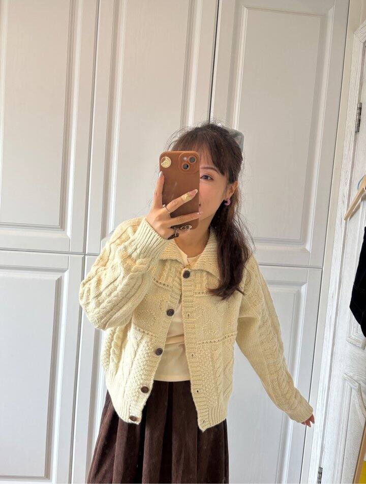 55💰杏色毛衣上身图