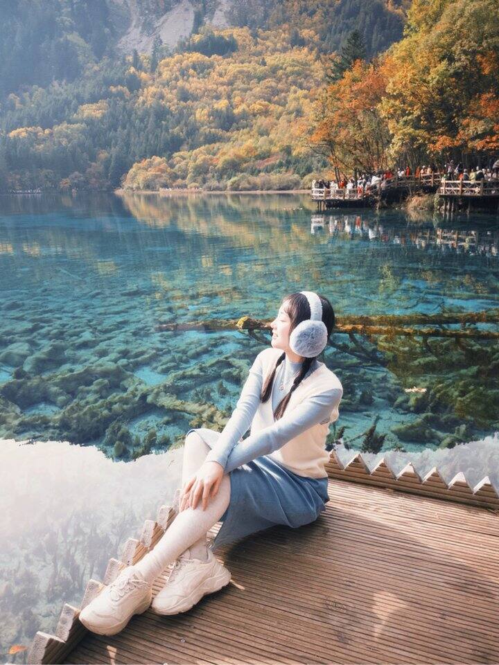 我言秋日胜春朝