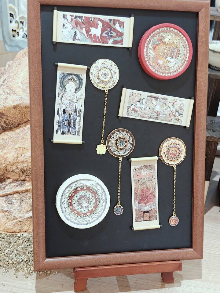 准备网上买个冰箱贴展示板