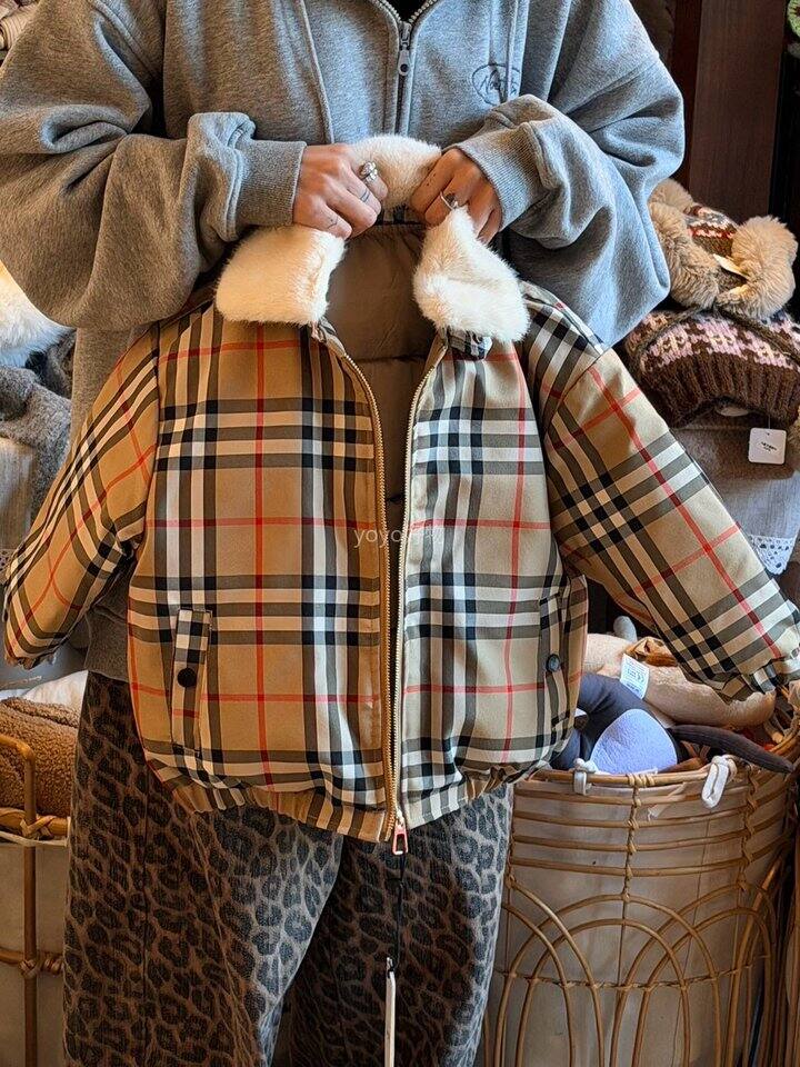 英伦格纹毛领儿童棉服！💰59.9