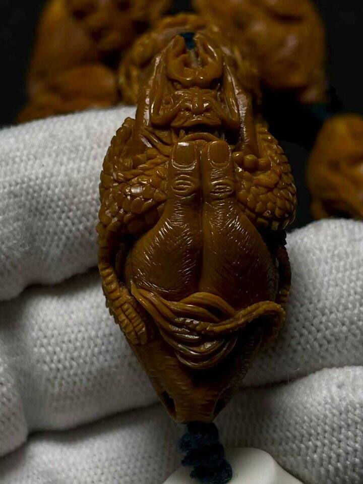 别说谈钱俗气！
好看的产品都写着值得投资！
你的颜值值得上这点小心意♥️