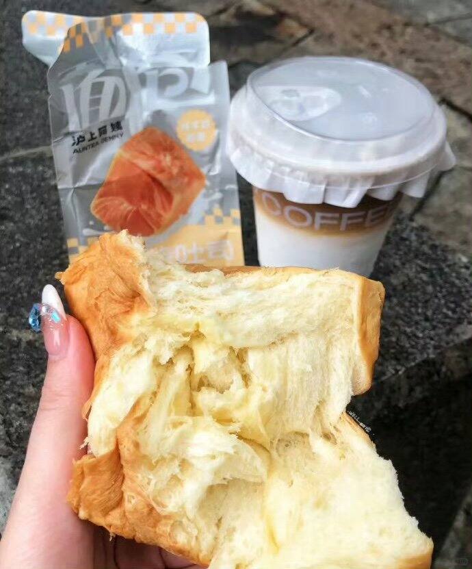 1.9/个沪上阿姨面包