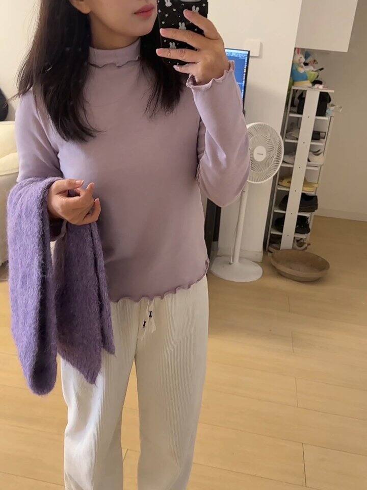 我已经爱上这件紫色内搭了