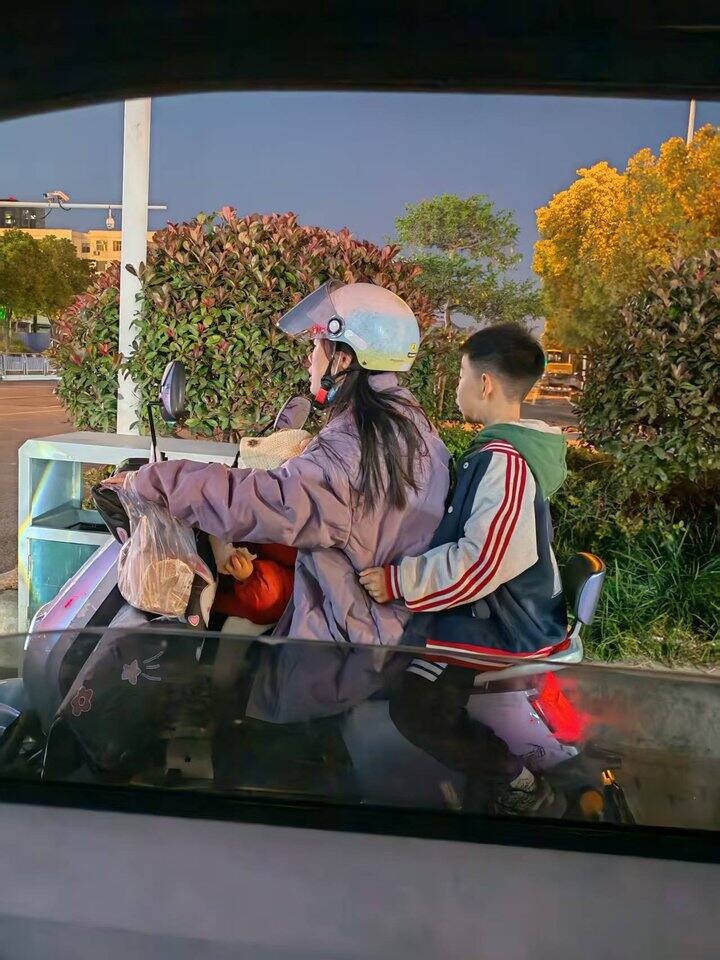 给八岁的外甥过生日