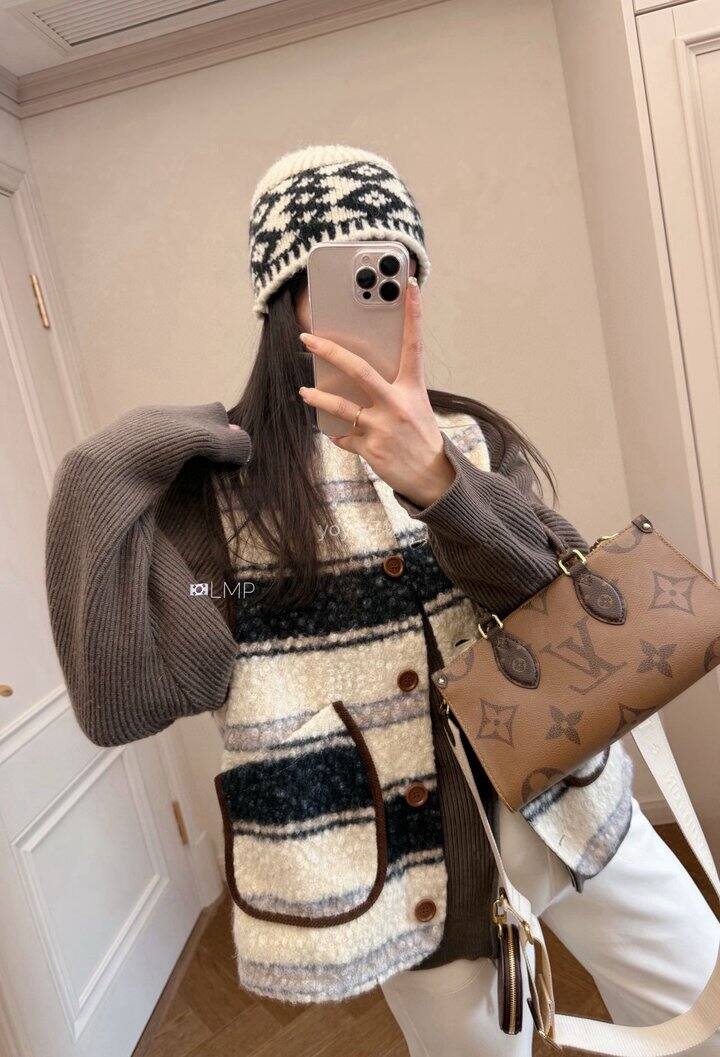 🇰🇷单撞色羊羔毛圈圈马甲！💰69.9