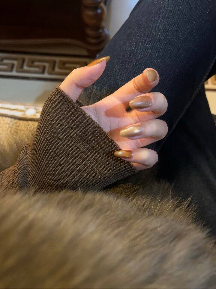 好久没做深色美甲了💅