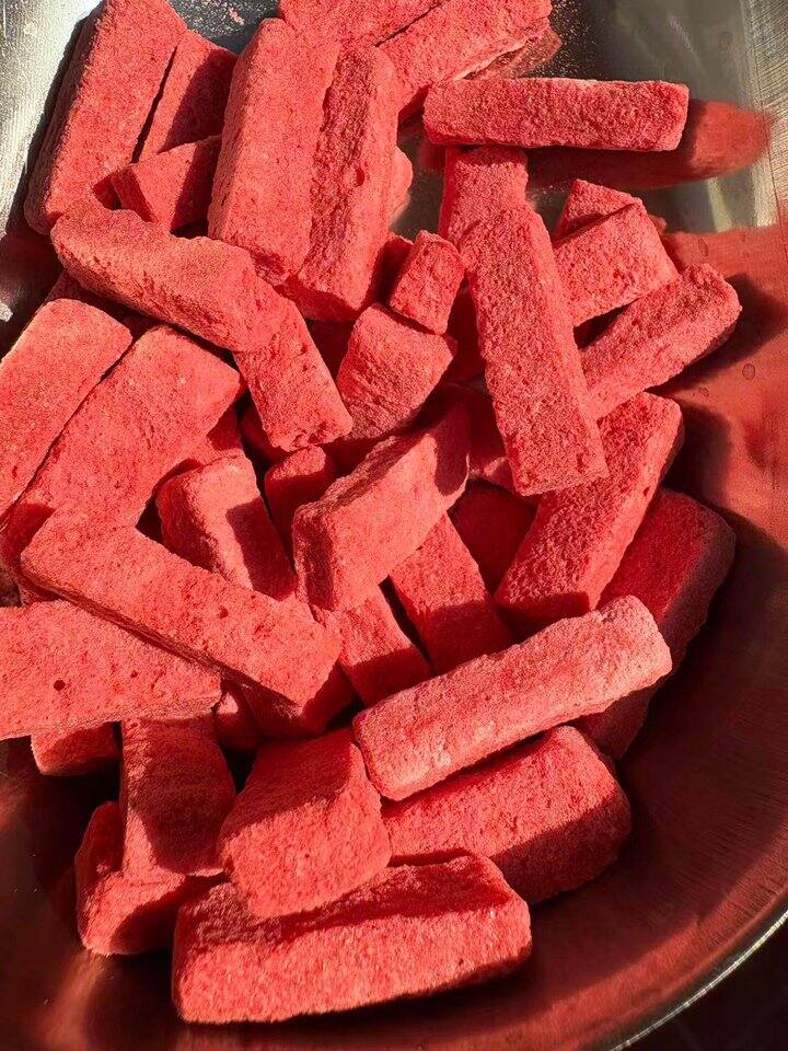 薛记炒货冻干草莓条！💰4+