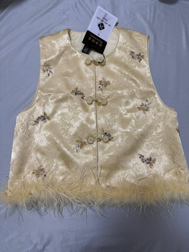 鹅黄色新中式马甲