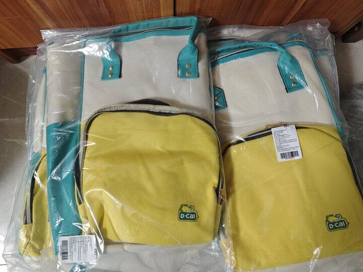 出妈咪包，10块钱一个，自己出运费