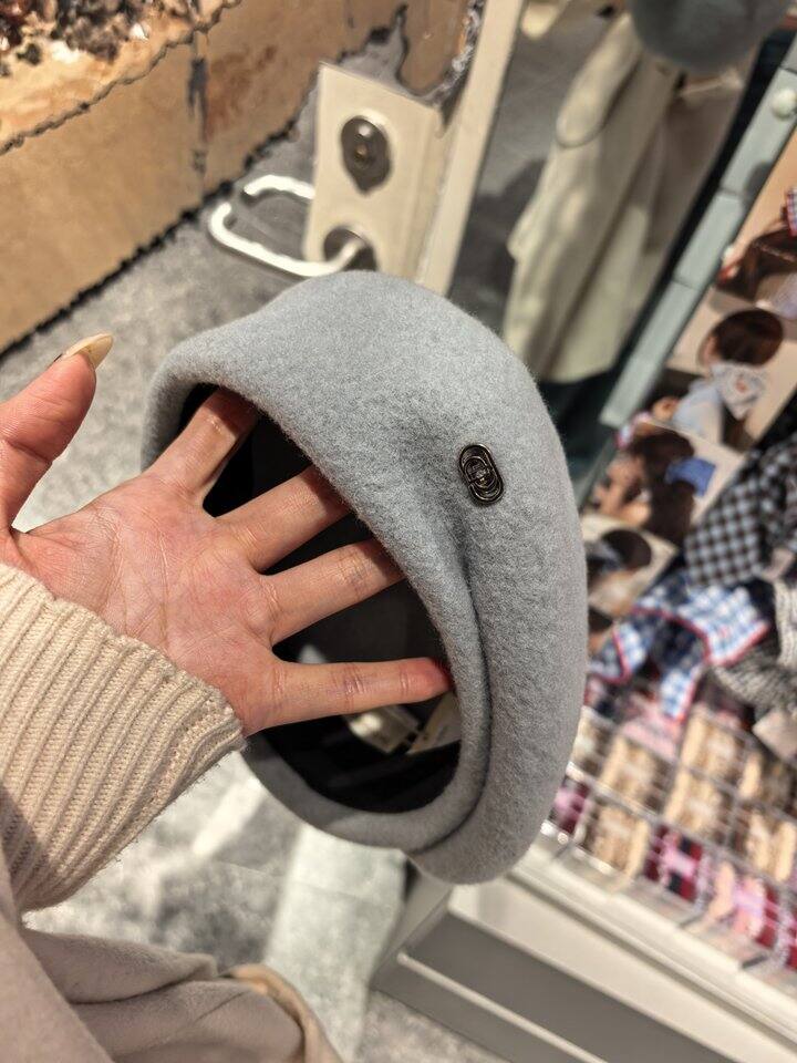 买过才推荐  奶蓝色贝雷帽