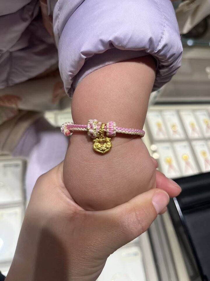 周大福的小鼻嘎