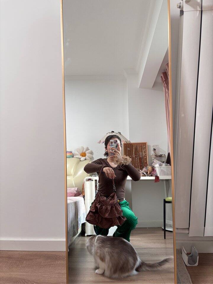 今天戴姜饼人上班