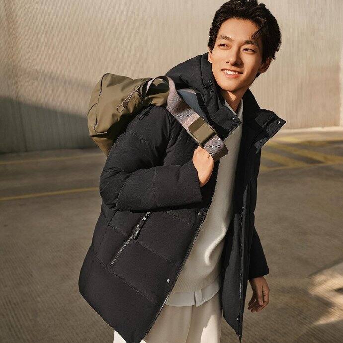 波司登男士短款羽绒服💰434.3