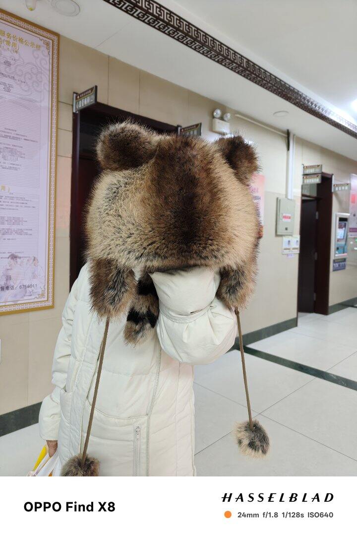 毛绒绒儿童帽子