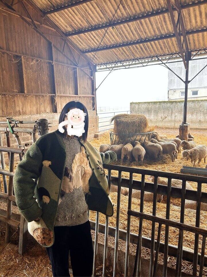 逛圣诞市集顺便当一下牧羊人