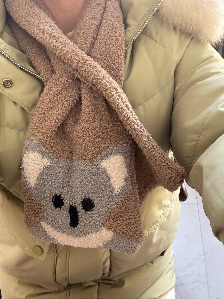 晒一下 18 块的考拉🐨小围巾