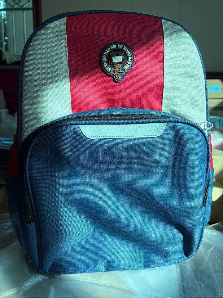 买小天才送的书包💰20包邮全新