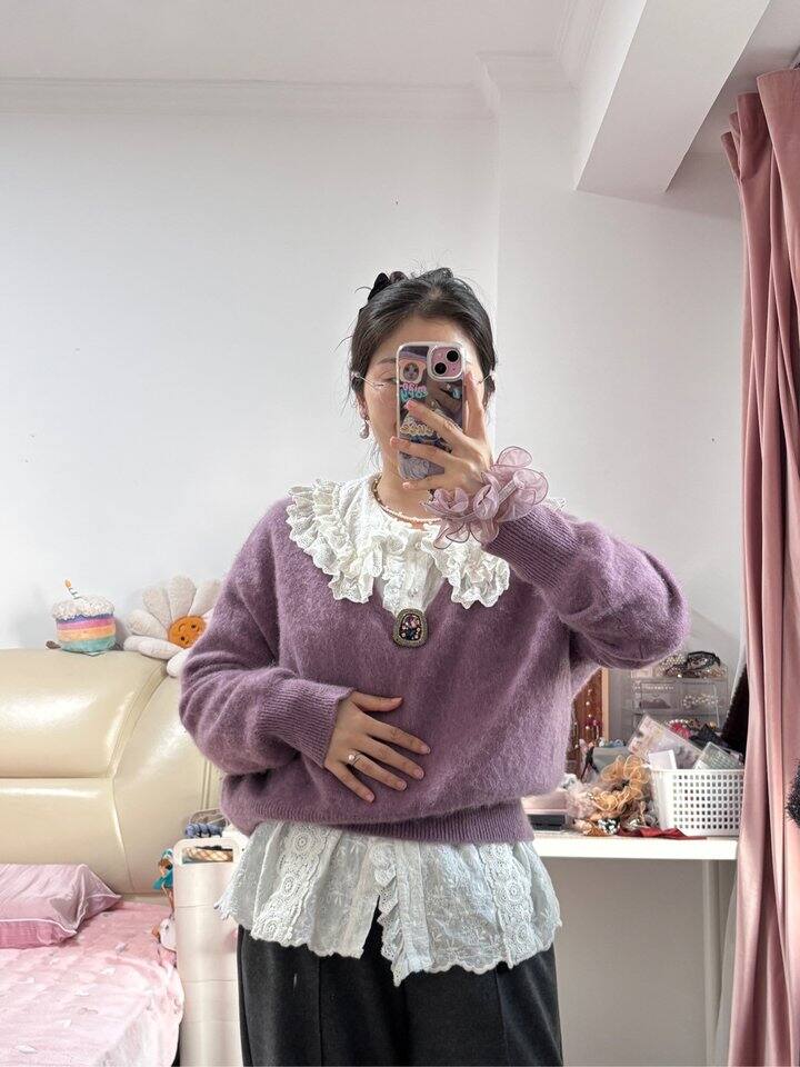 今天风大还怪冷的