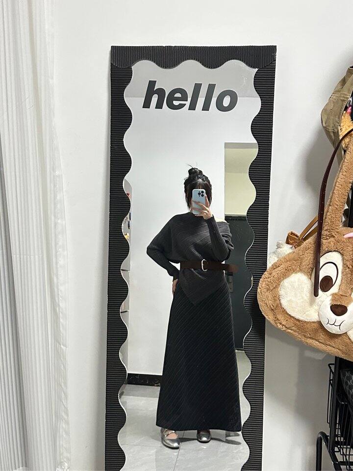 前面推的一套灰色穿搭实拍图～