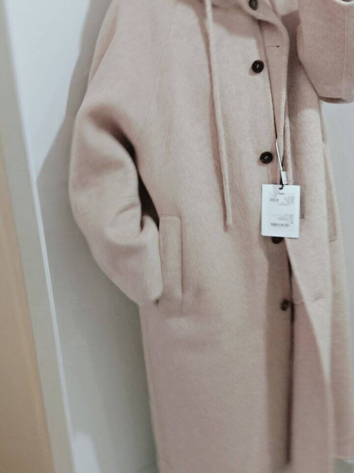 芮时粉色呢子大衣