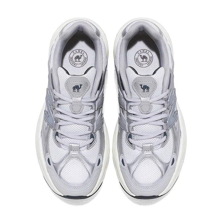 骆驼运动鞋，149