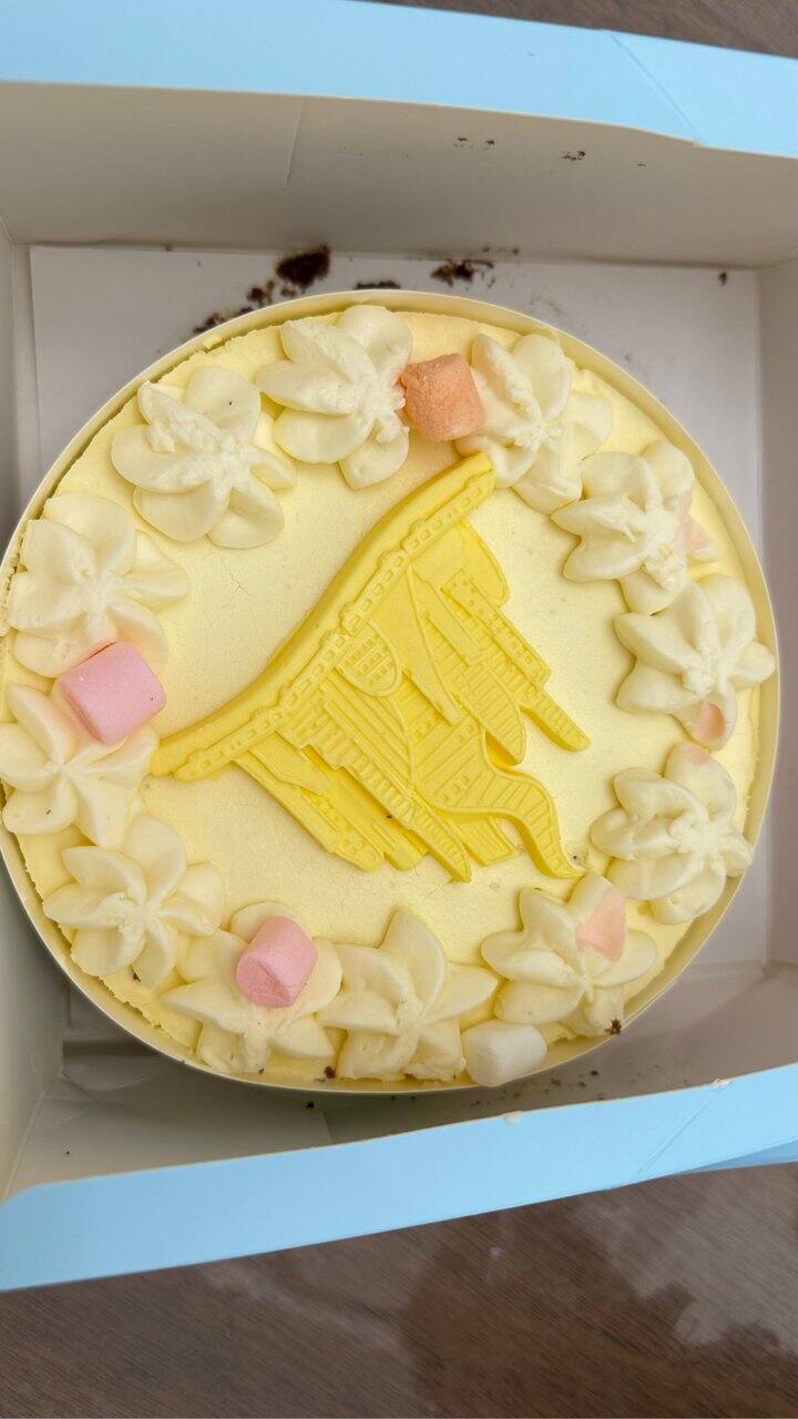 鲜京采×疯狂动物城2官方联名芝士慕斯蛋糕550g蓝莓可可脆珠棉花糖6寸