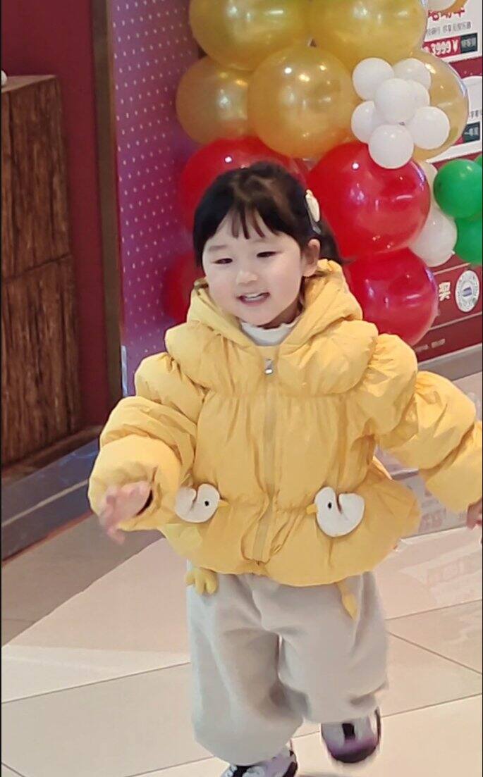 这款羽绒服穿上好可爱呀！