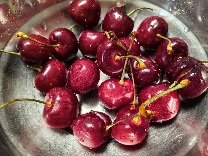 今年的第一箱车厘子