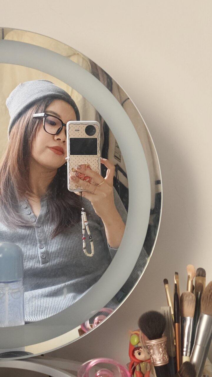 终于把这发色看顺眼了