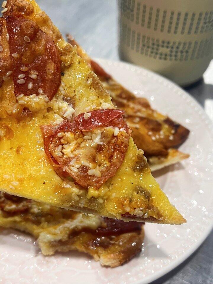 薄饼披萨吃到了