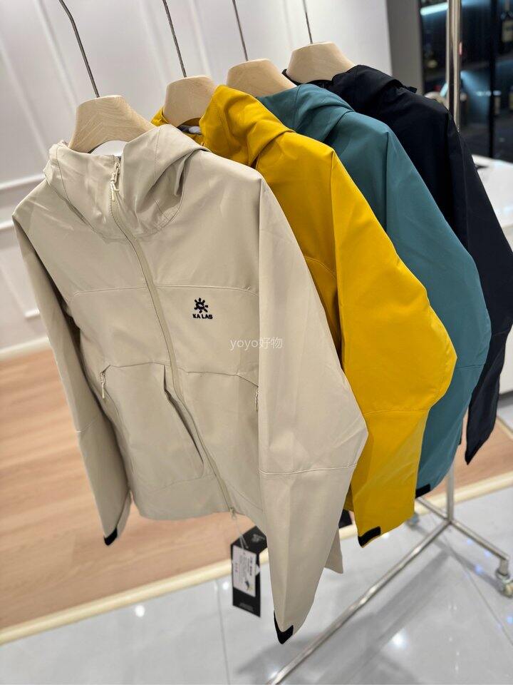 石头连帽户外三防冲锋衣！💰159