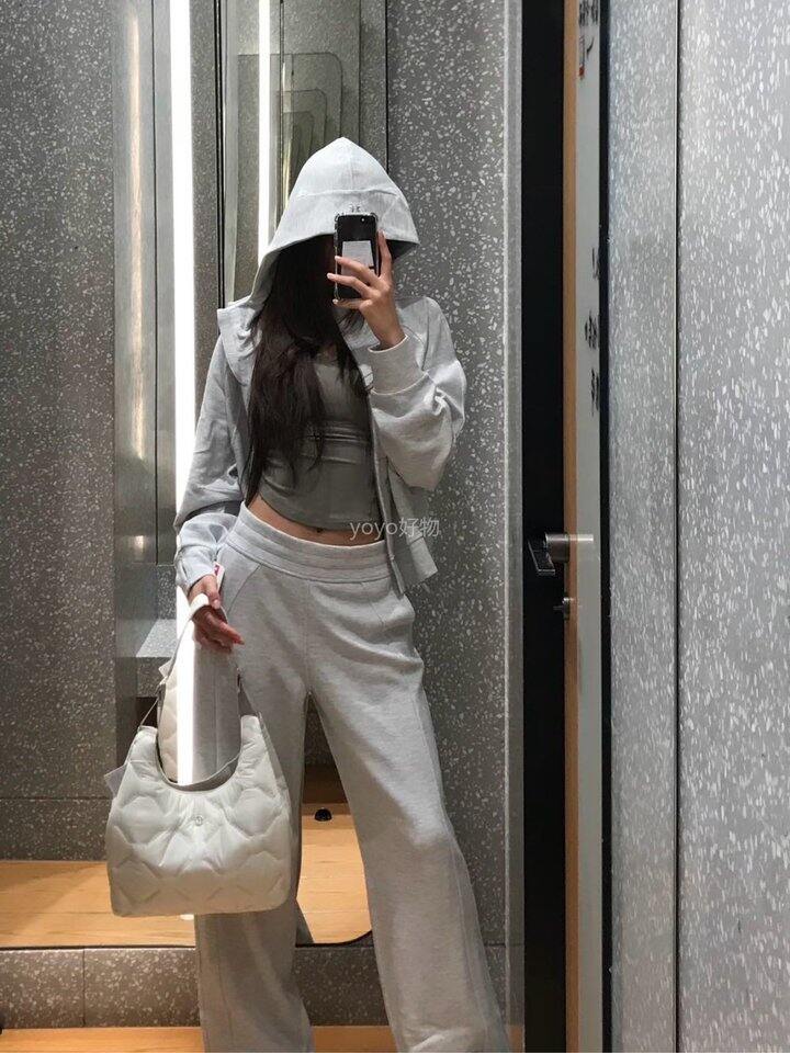 lulu新款腋下羽绒包！💰59.9