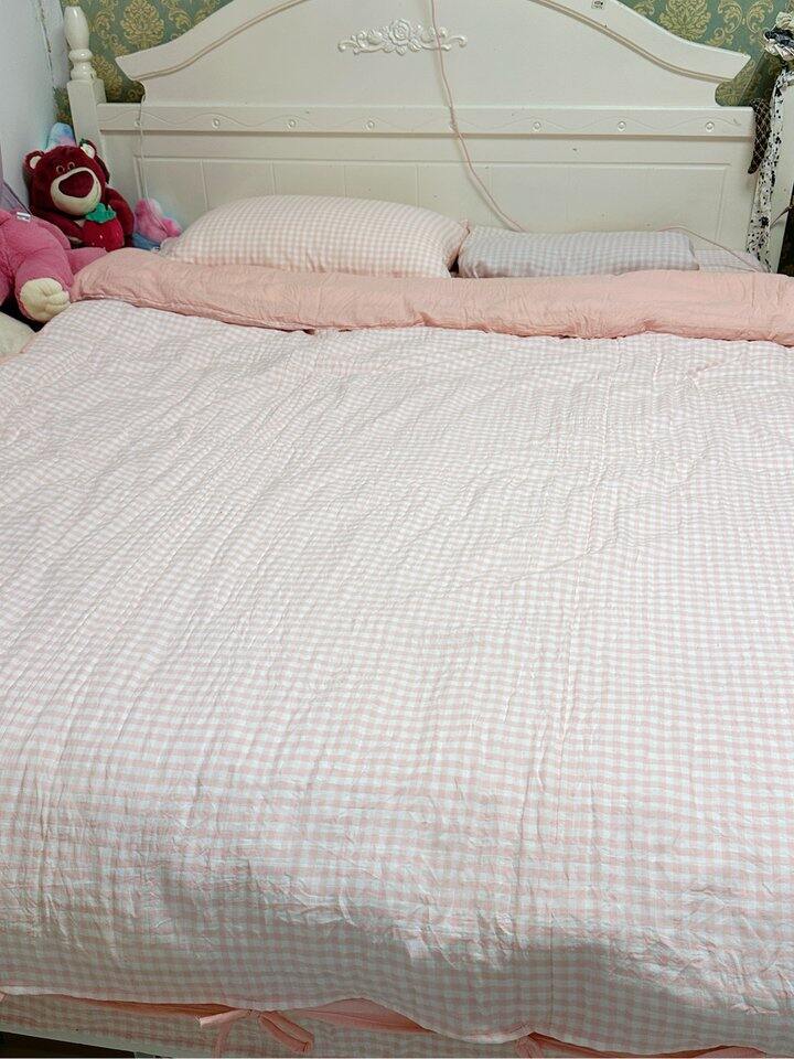 自己做了一套粉粉嫩嫩的四件套