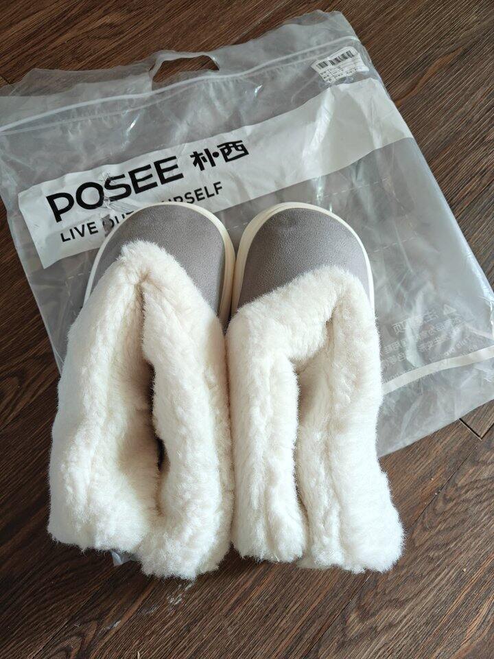 下雪了，拿出我19.8回购的棉鞋，渣图，随便看看，值得推荐