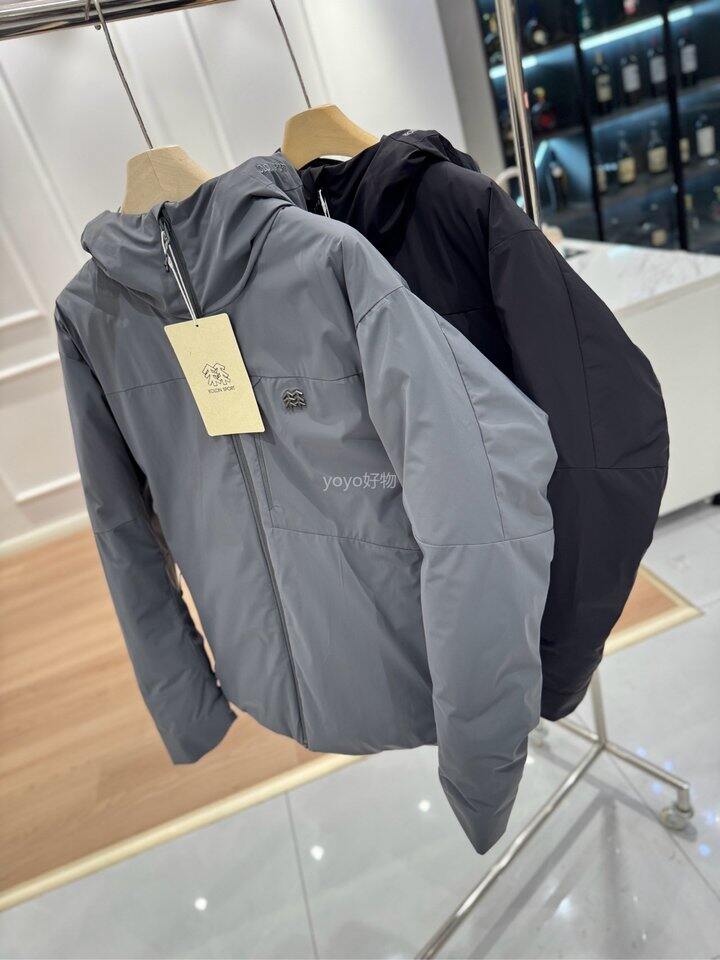 可隆男士户外防泼水轻量鹅绒服！💰369