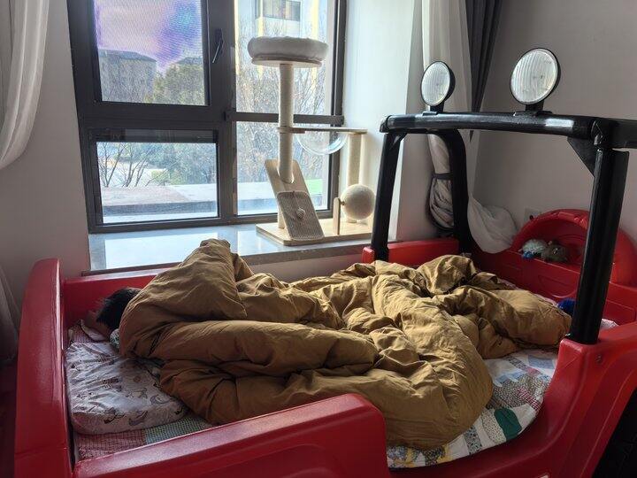 恭喜三岁半的小宝宝无痛分床啦